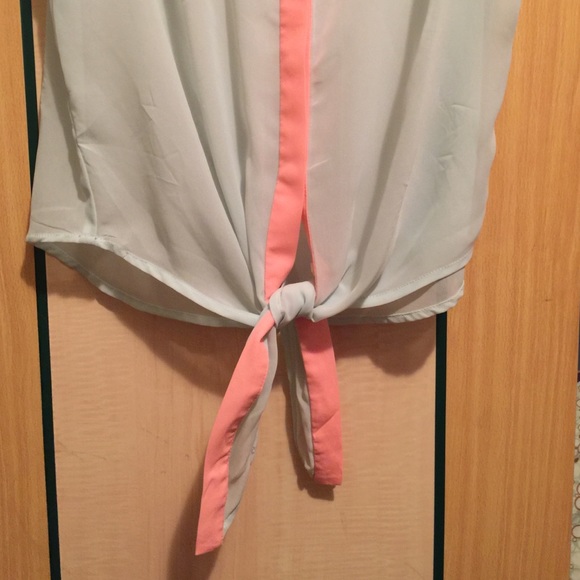 Top - Picture 2 of 3