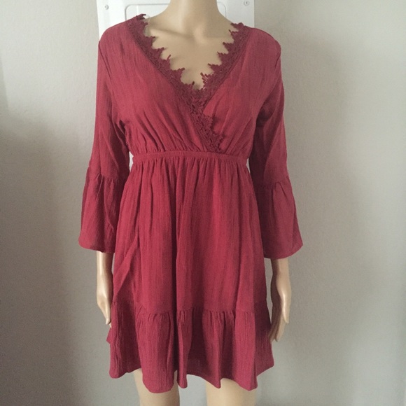 5 ⭐️ STAR RATED! GALENA red crochet trim dress - Picture 2 of 4