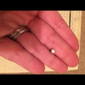 1 diamond earring. SOLD!!!!!! Do not buy.