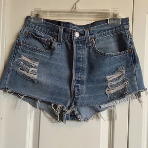 High wasted Levi's shorts