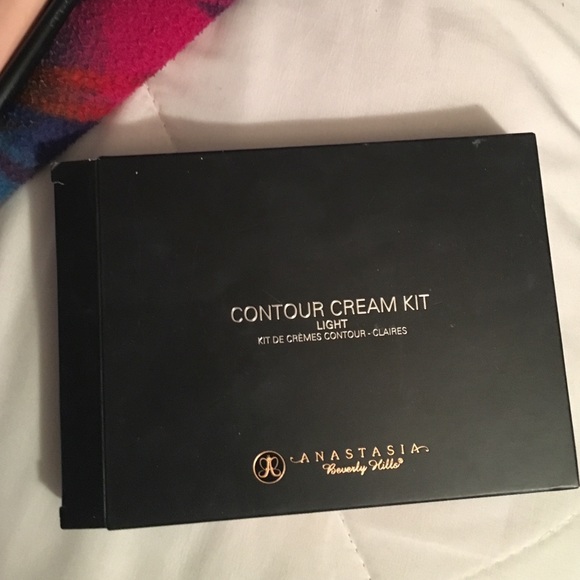 ANASTASIA BEVERLY HILLS