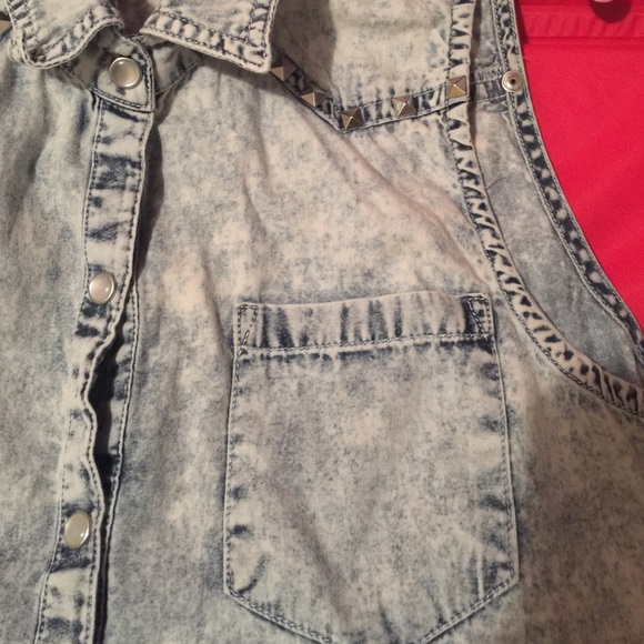 Top - Picture 3 of 3