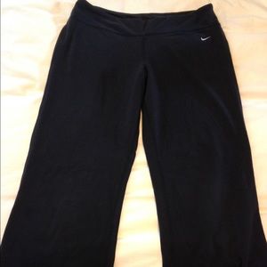 Straight Leg Nike Dri-Fit Yoga Pants - Size L