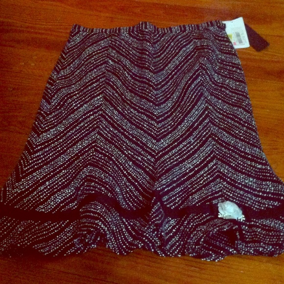 Adorable pencil skirt, blk/whi tweed