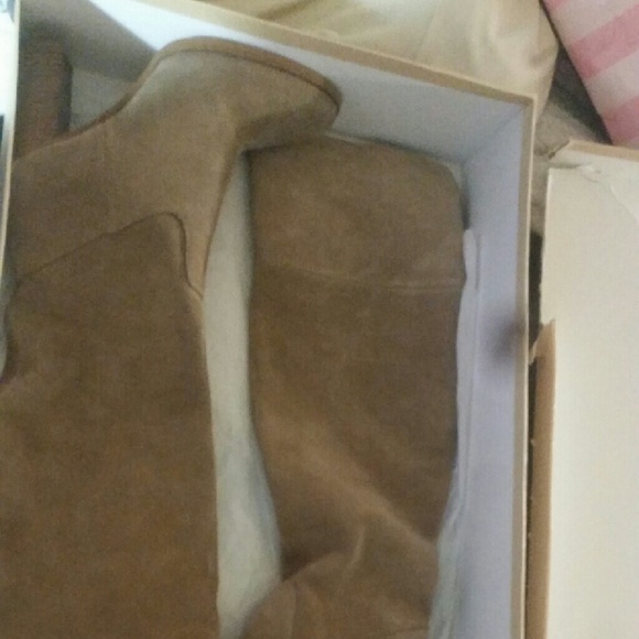 Michael Kors boots - Picture 1 of 1