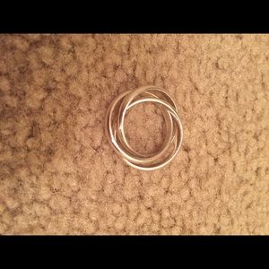 Silver tri band. Approx size 6