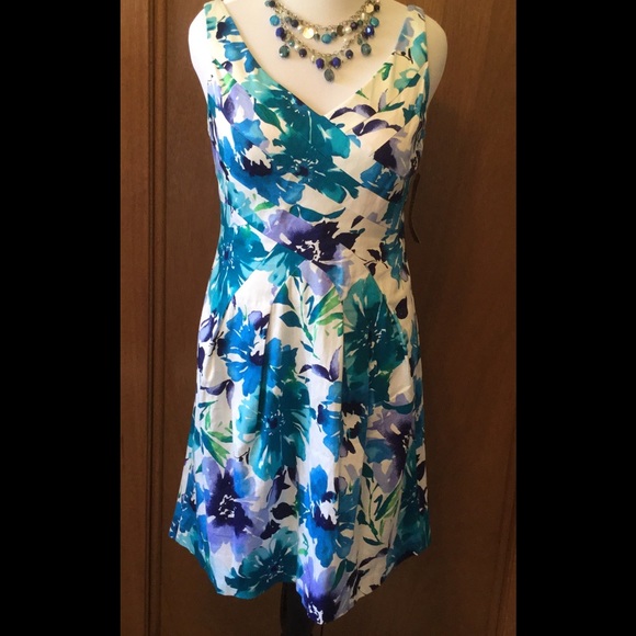 Chaps Beautiful Flowered Dress