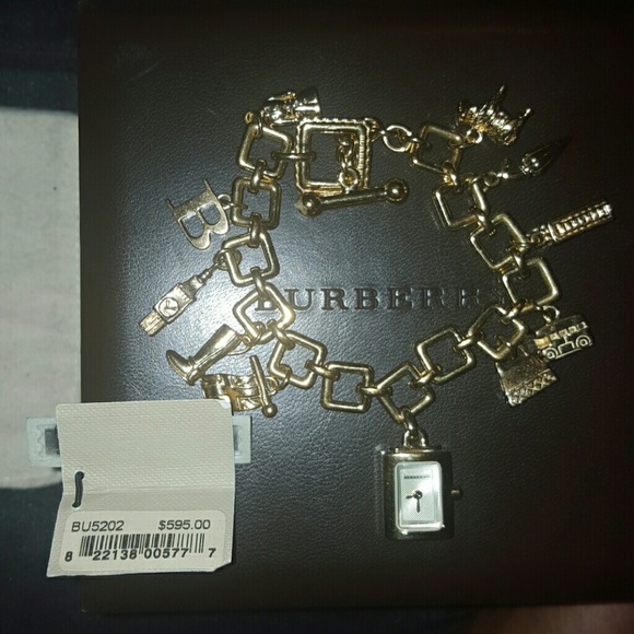 Burberry  Charm Watch --Gold - Picture 4 of 4