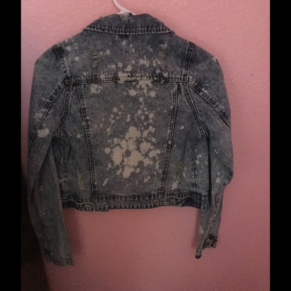 Distressed bleached Jean jacket - Picture 2 of 3