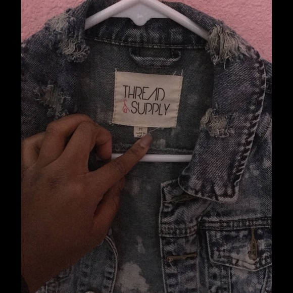 Distressed bleached Jean jacket - Picture 3 of 3