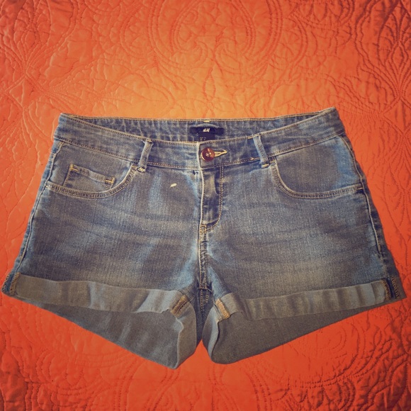 H&M Shorts - Cuffed