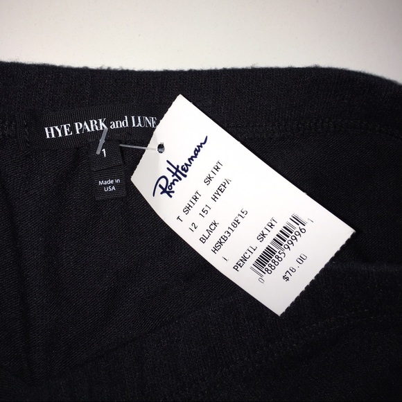 Cashmere - like texture Black Skirt NEW - Picture 4 of 4