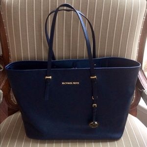 Michael Kors large jet set tote in navy