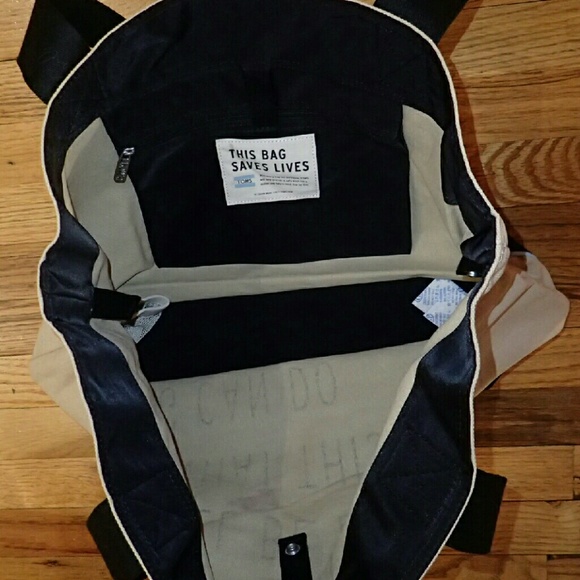 ❌SOLD❌ Toms You'll Be Amazed Tote Bag - NWT - Picture 4 of 4