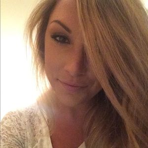 Meet your Posher, Lauren