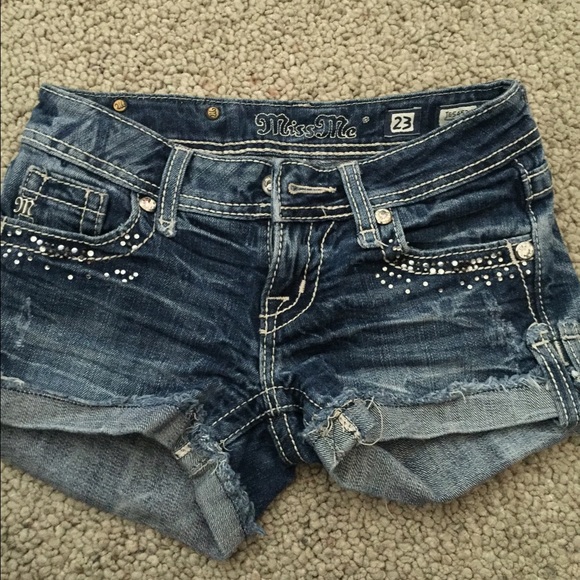 MISS ME SHORTS!!