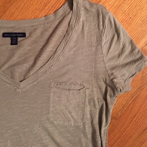 American Eagle Outfitters Tops - American Eagle tee