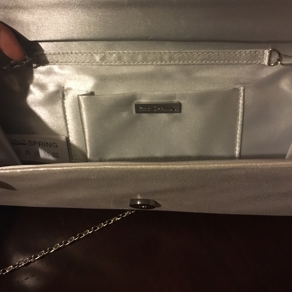 Silver strapped jeweled clutch - Picture 2 of 3