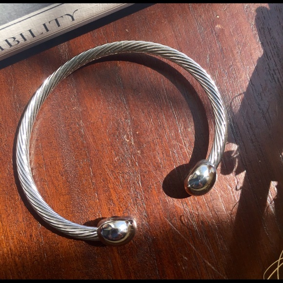 ~SOLD~ Designer Cable Bracelet ~ New - Picture 3 of 3