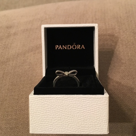 Pandora bow ring