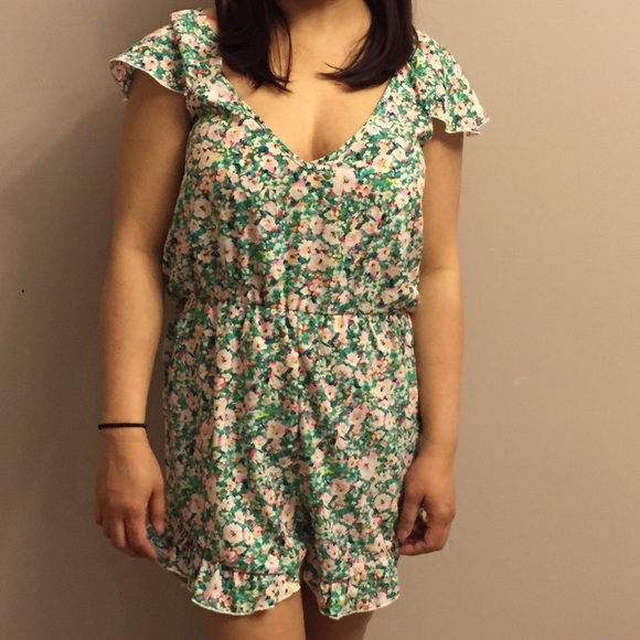 FLORAL GREEN ROMPER - Picture 3 of 3