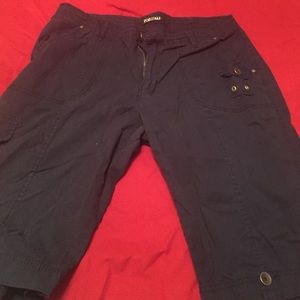 Roz & Ali Dressbarn size 12 navy Bermuda shorts