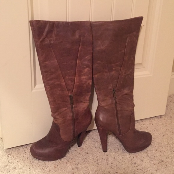 Jessica Simpson boots!