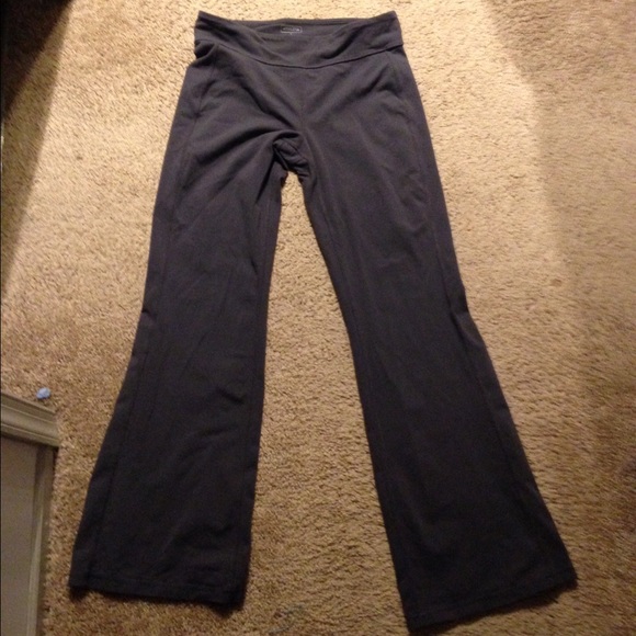 Athleta medium thickness yoga pants