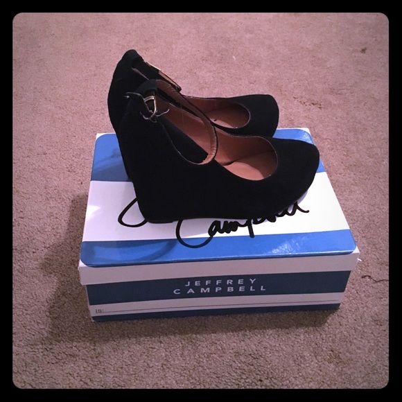 Jeffrey Campbell Black Wedges Sz 7.5