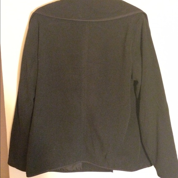 Old Navy black fleece jacket - Picture 3 of 3