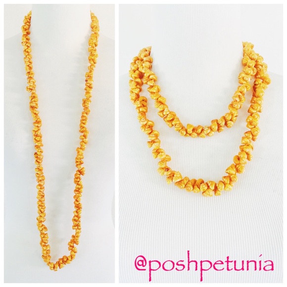 Vintage Jewelry - Lei Necklace: Yellow shells 🐚