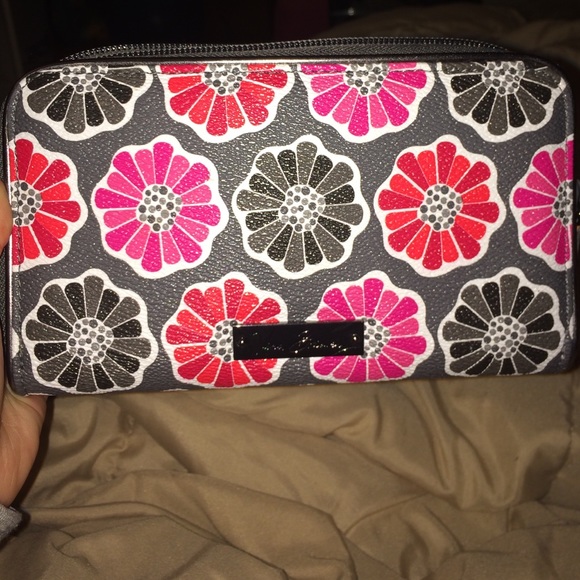 Vera Bradley accordion wallet