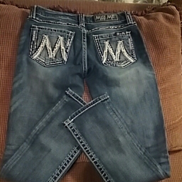BUCKLE EXCLUSIVE MISS ME M SERIES JEANS