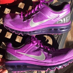 Nike AirMax womens size 7