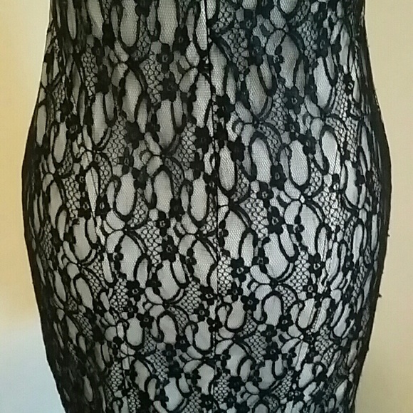 Dress - Picture 3 of 4