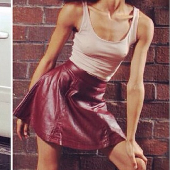Rocsi skater skirt (burgundy)