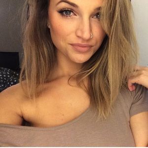 Meet your Posher, Shea