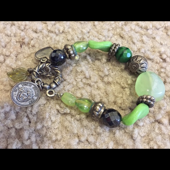 Last chance. Beaded bracelet - Picture 1 of 3