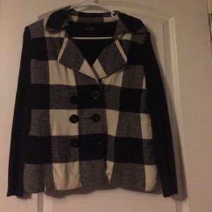 Size medium sweater.