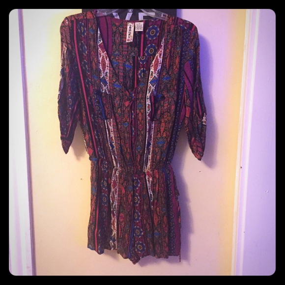 Multi colored romper - Picture 1 of 3