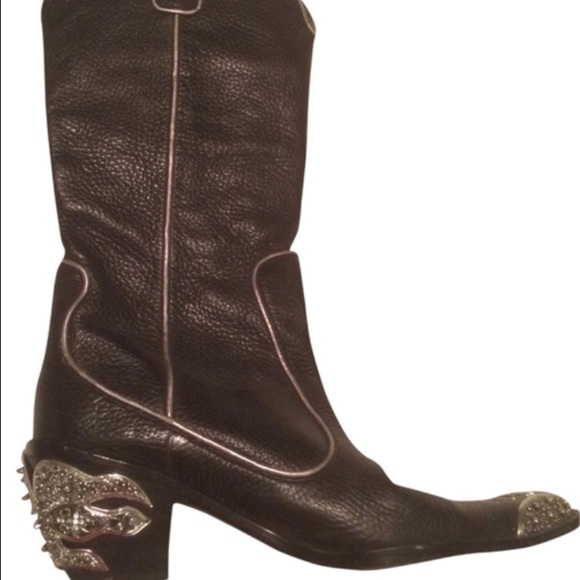 Black cowboy boots