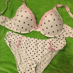 Bra and panty set