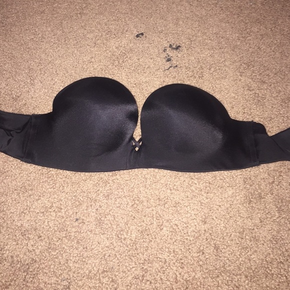 BOMBSHELL VS BRA