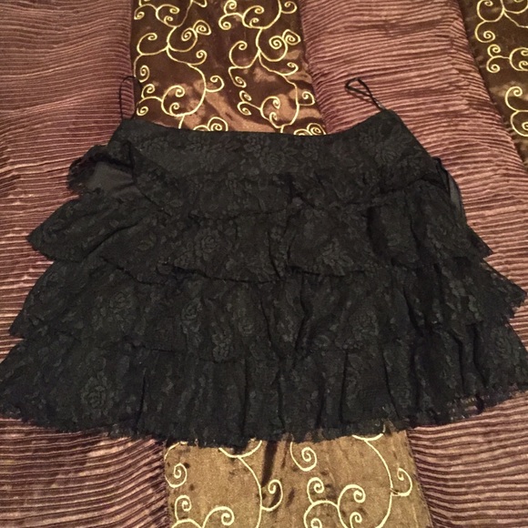 Black Lace Mini Skirt 💋