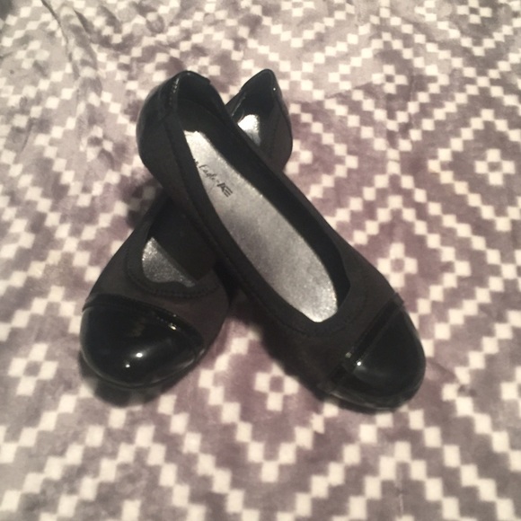 Black flats
