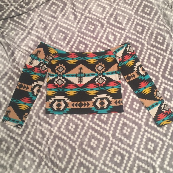 Aztec crop top - Picture 2 of 2