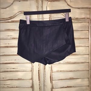 Express black leather skort