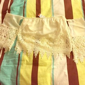 Off the Shoulder Laced crop top