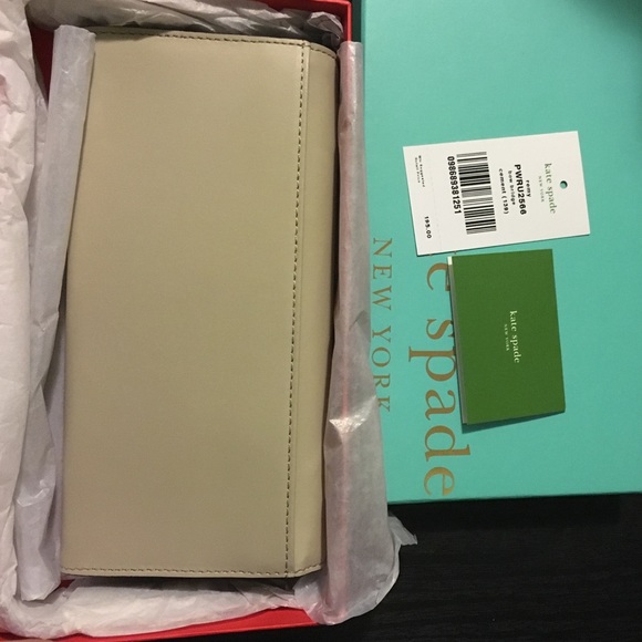 Kate Spade Remy wallet - Picture 4 of 4