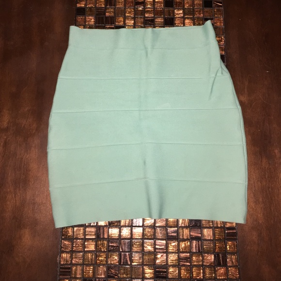 Sea foam colored banded skirt